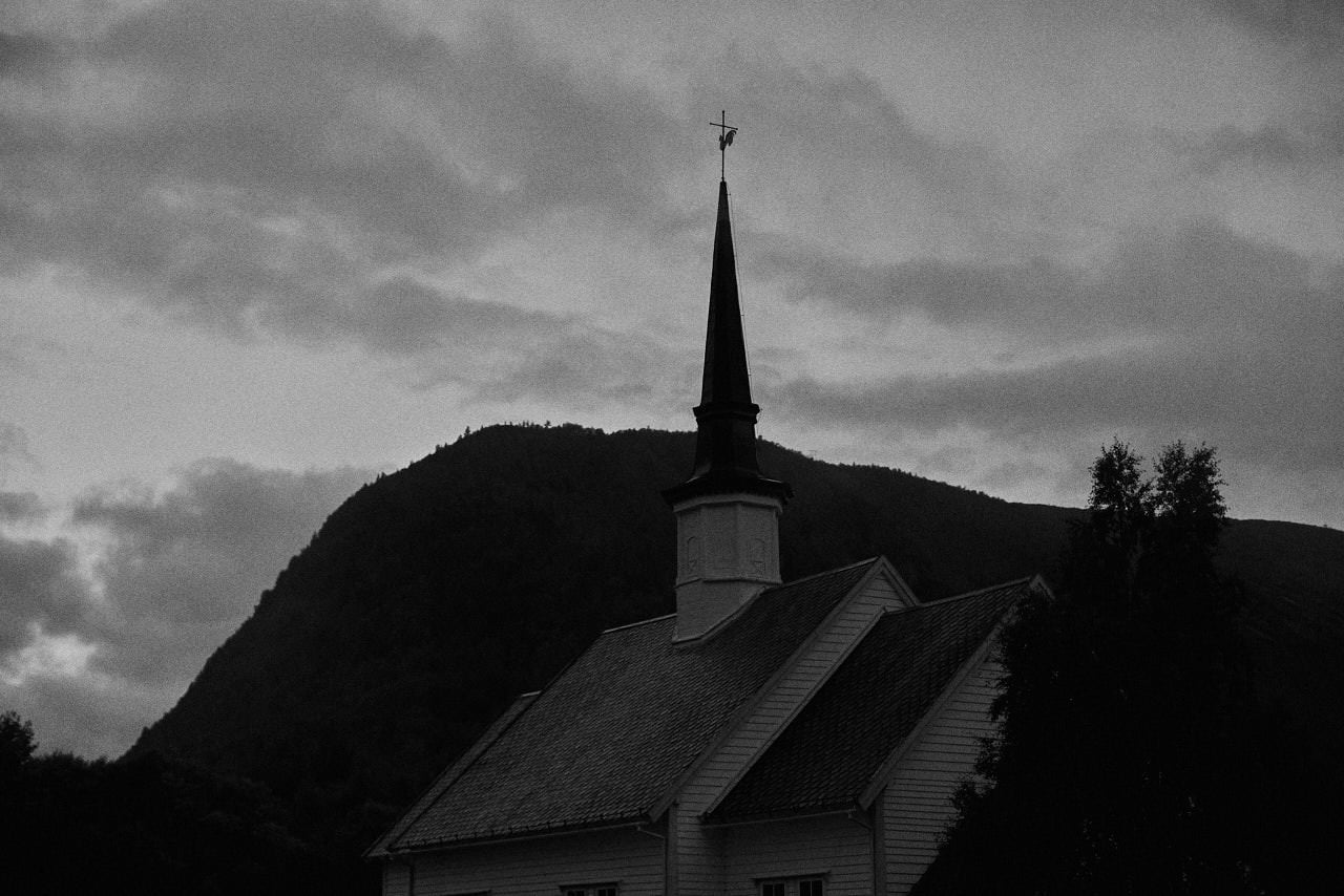 elope in Norway