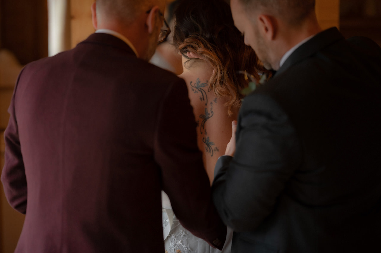 Couple Lodge Cardney Steading Bride Preparation