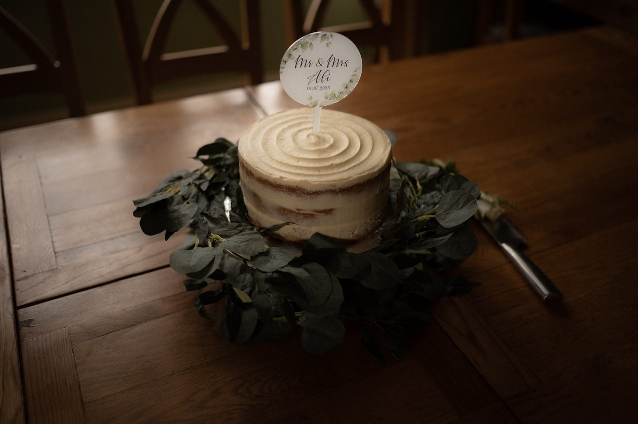 A Loch an Eilein Intimate Wedding 30 One tier simple wedding cake