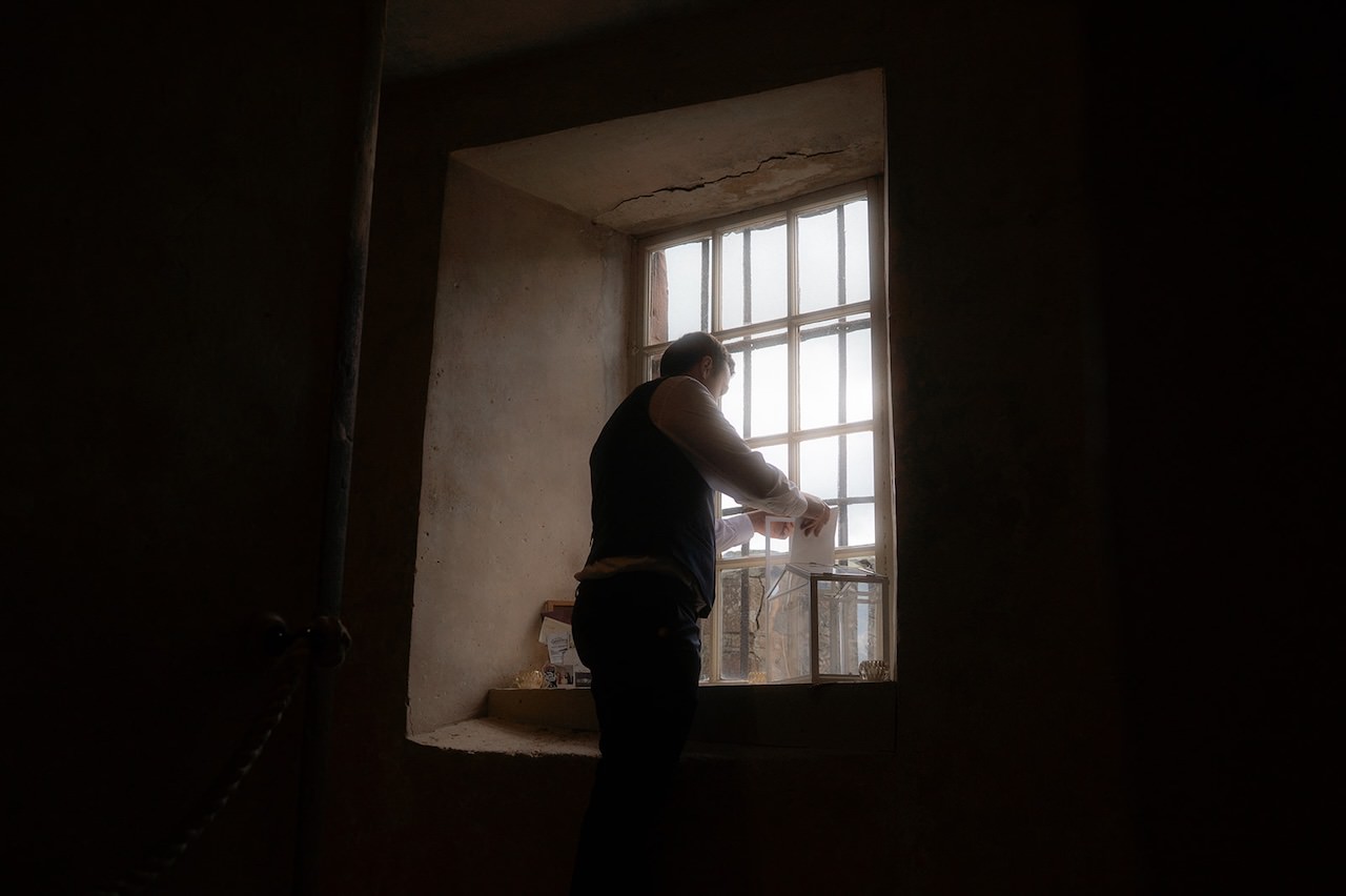 Neidpath Castle Wedding Guests