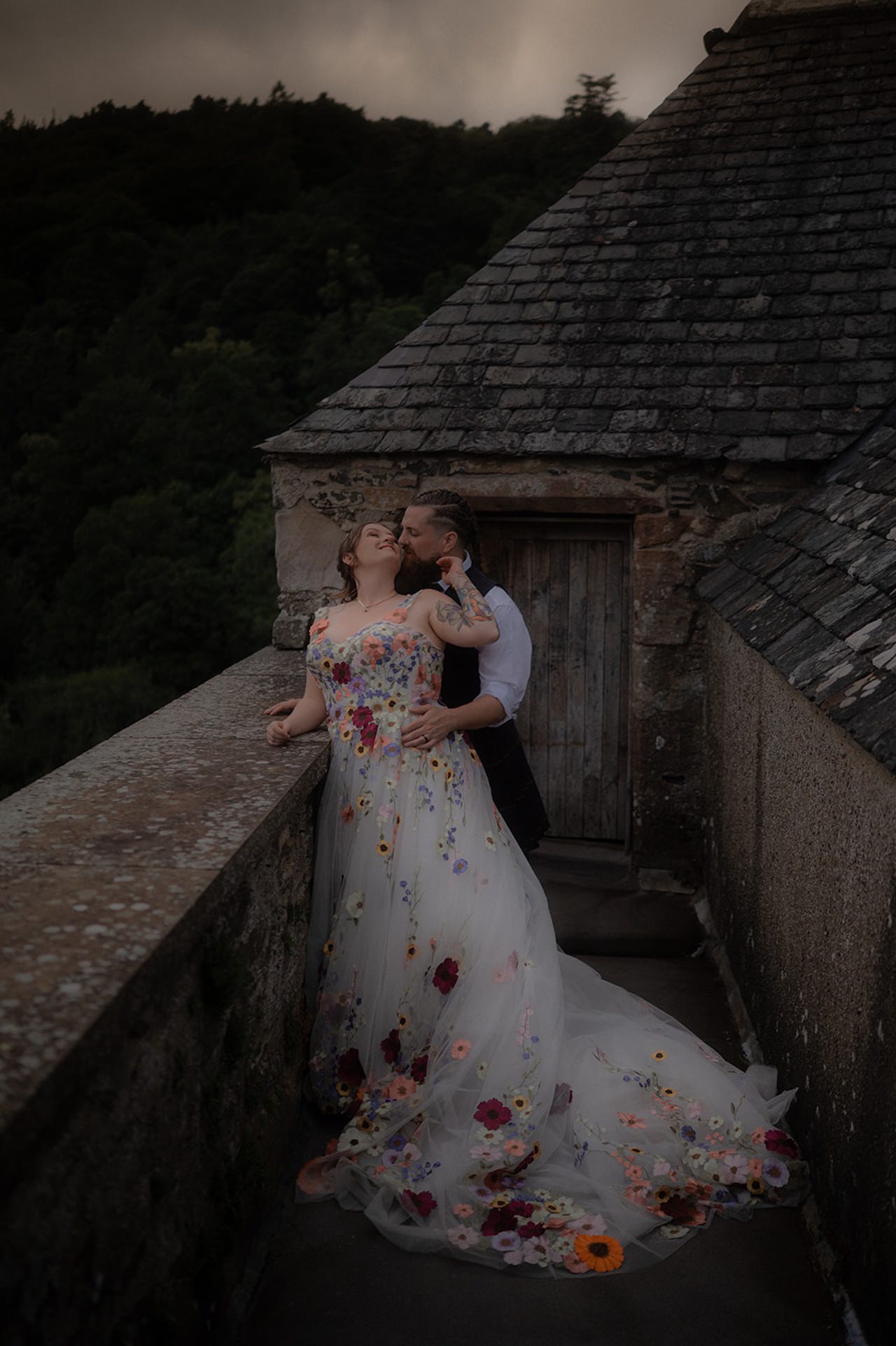 Romantic Neidpath Castle Wedding