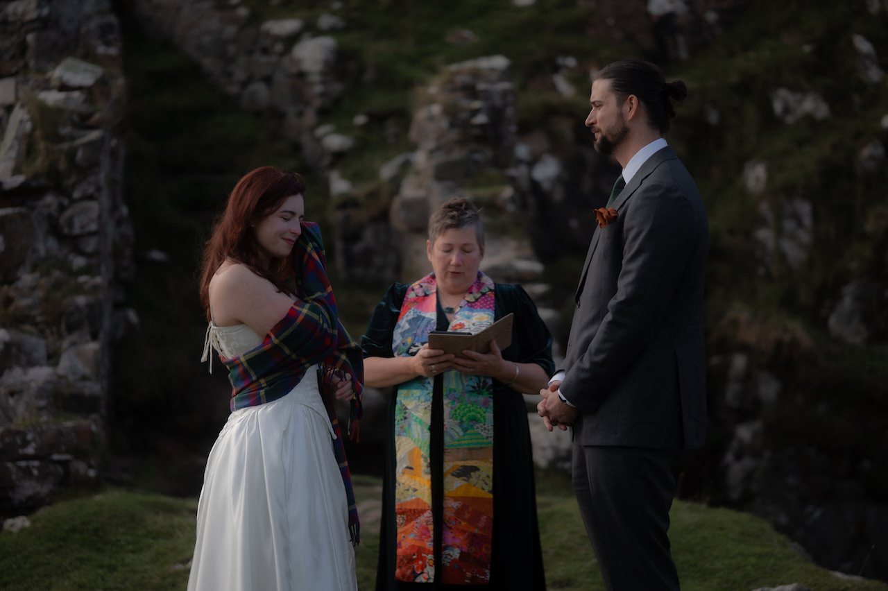 Why Small Weddings in Scotland Feel Different (And Why I Photograph Them Differently) 1 Intimate wedding in Scotland